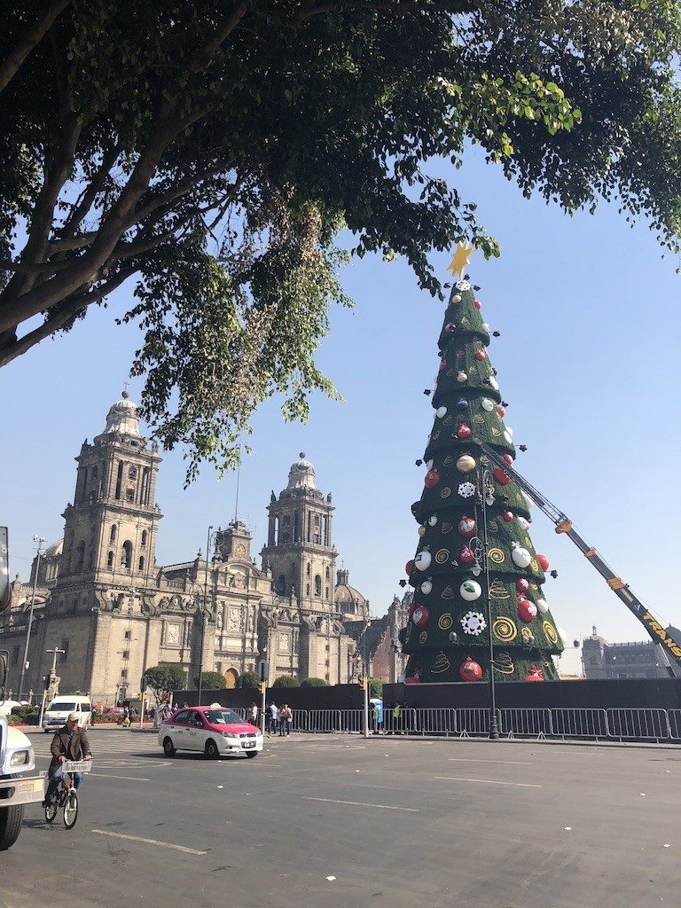 Dzień w stolicy Meksyku.