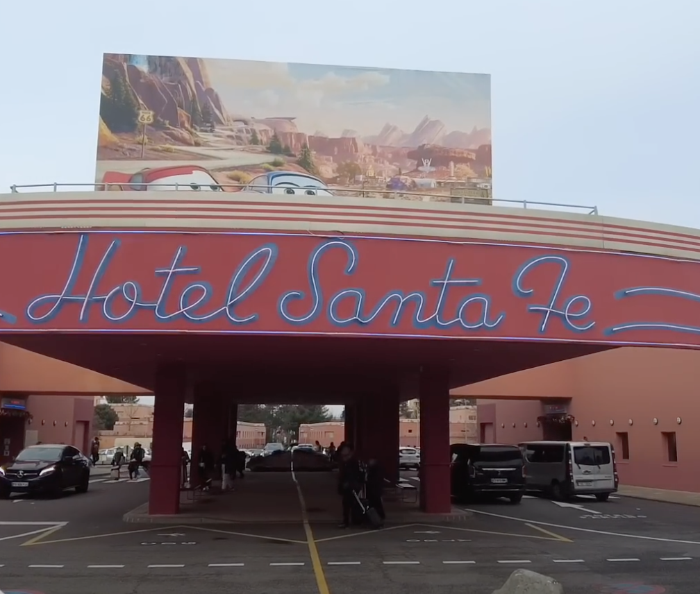 Gdzie nocować w Disneyland Paris - hotel Santa Fe 