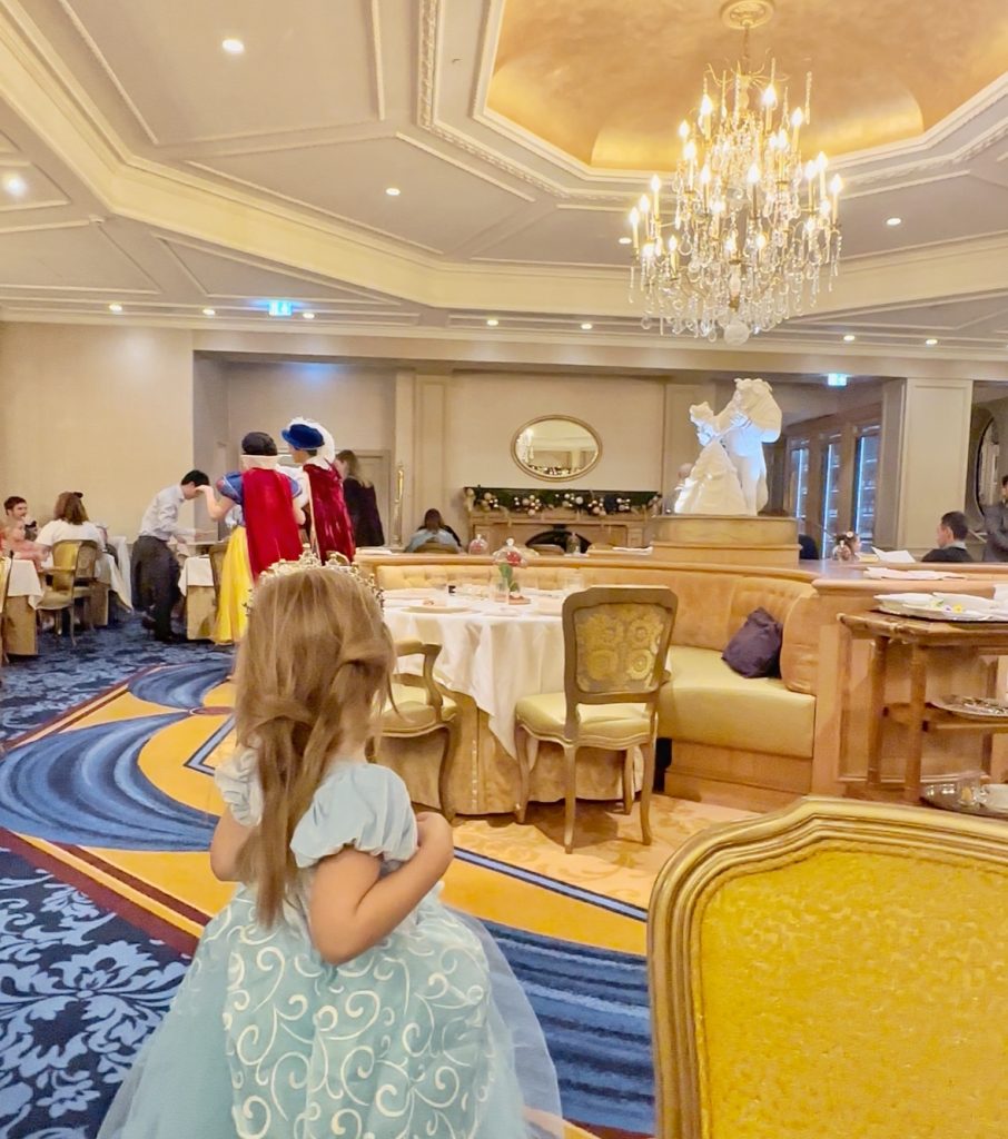 restauracja w hotelu 