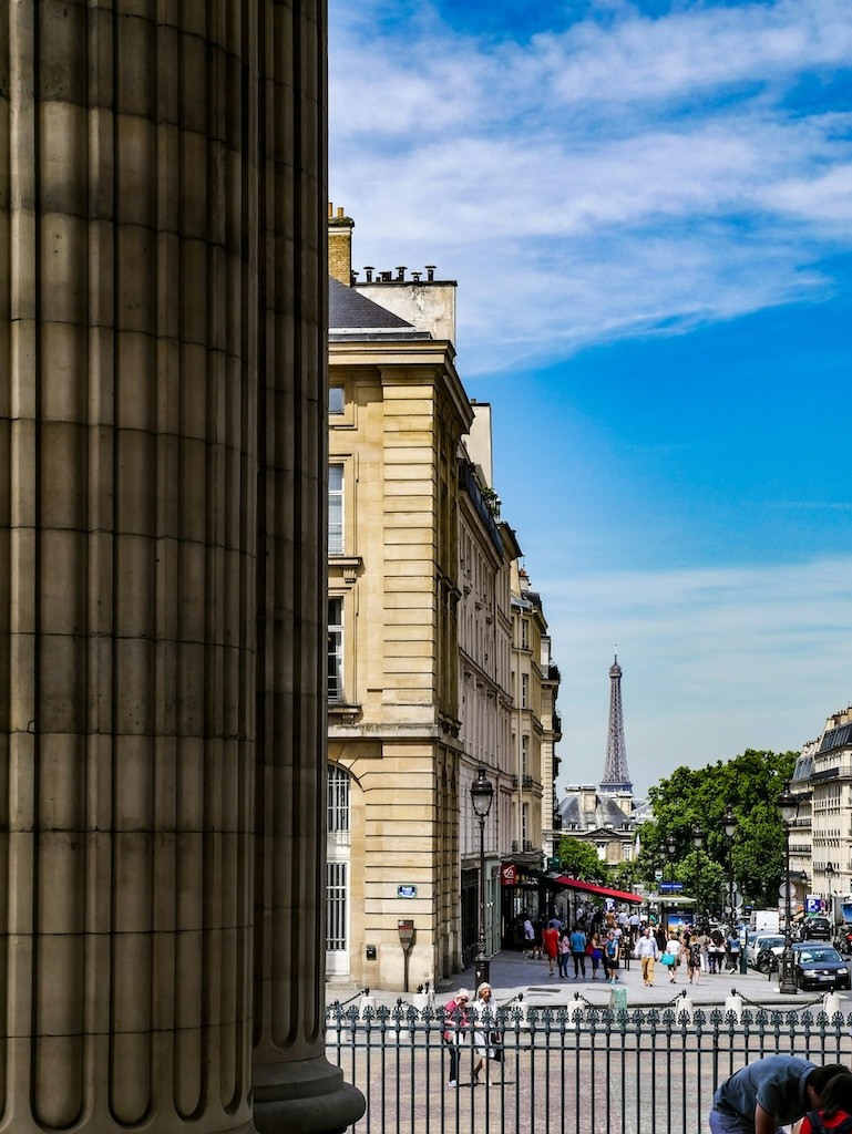 
hotele-blisko-wiezy-eiffla