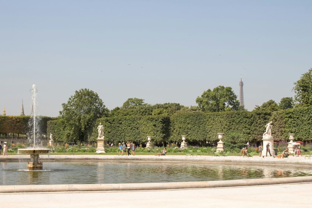 Romantyczny weekend w Paryżu - ogród Tuileries